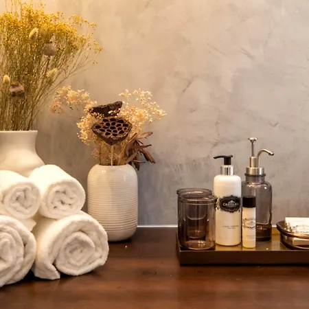 Гостевой дом Harbour Design Townhouse 2*