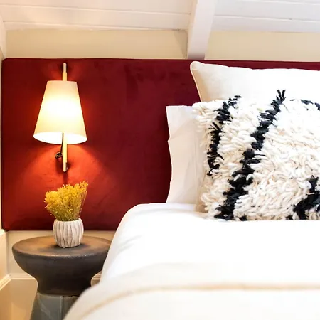 בית הארחה Harbour Design Townhouse 4*