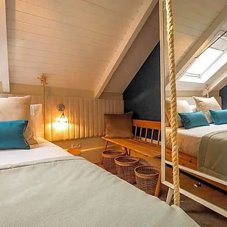 Harbour Design Townhouse 4* ماتوسينهوس