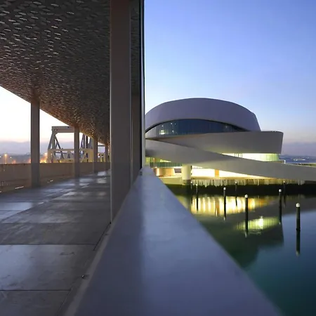 Harbour Design Townhouse Pensión 2*