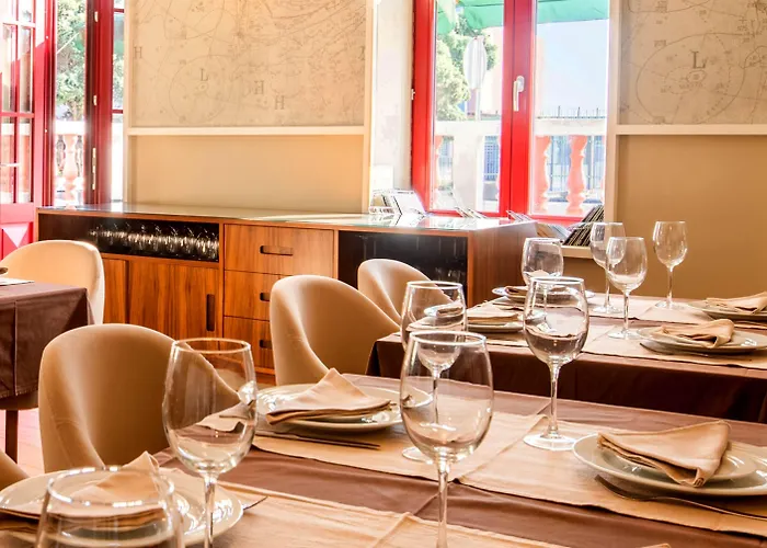 Harbour Design Townhouse بيت ضيافة