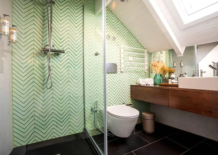 Harbour Design Townhouse 4*